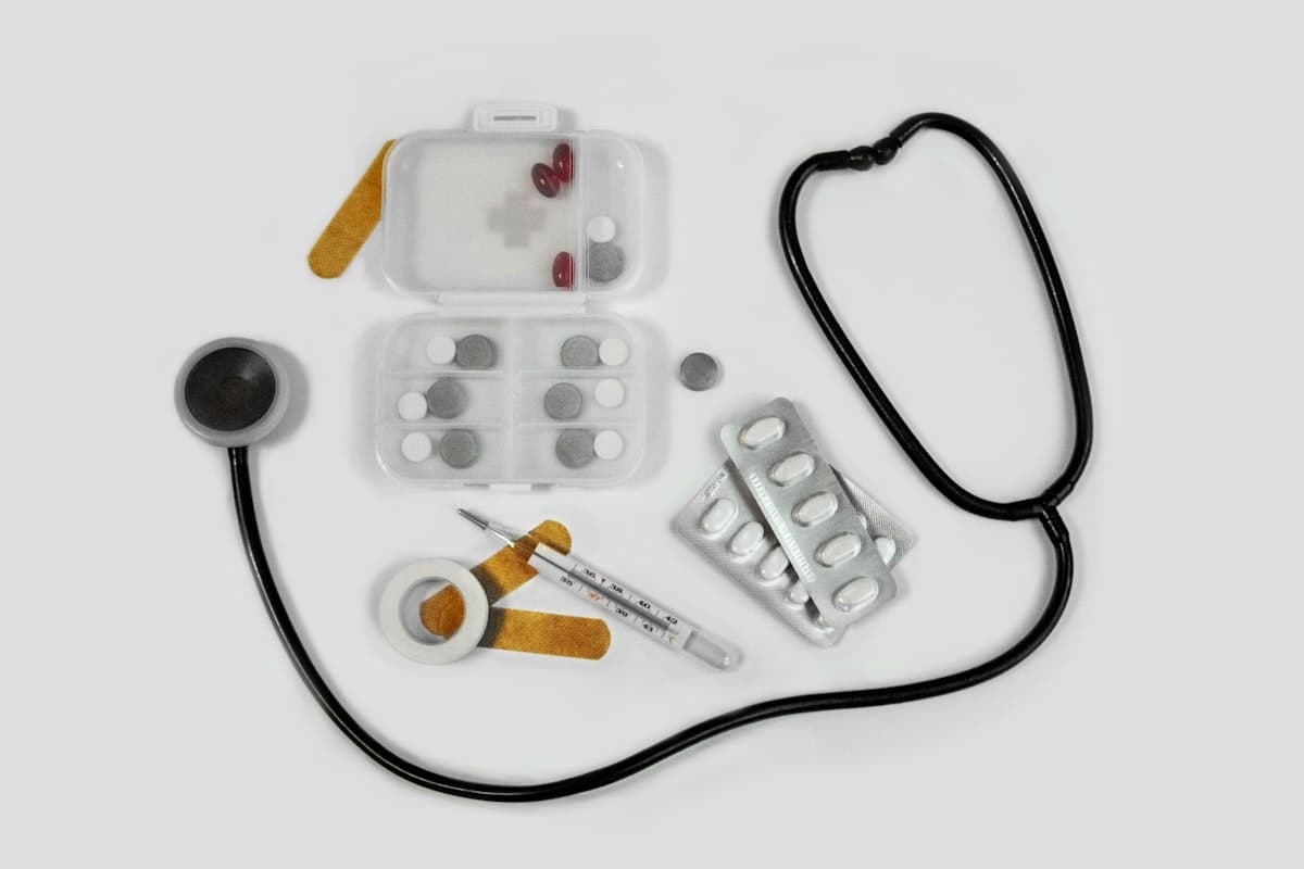 La pharmacie de maison minimaliste pour l'automne et l'hiver - de quoi avez-vous vraiment besoin ?